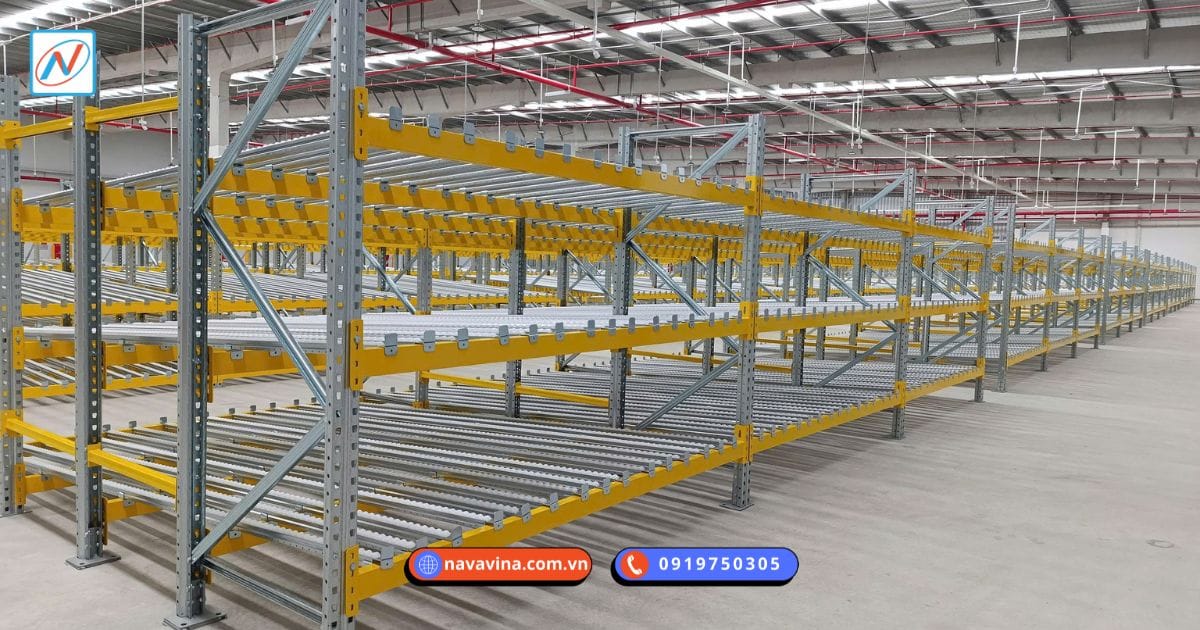  Hệ thống kệ Carton Flow Rack Navavina lắp đặt tại kho thương mại điện tử