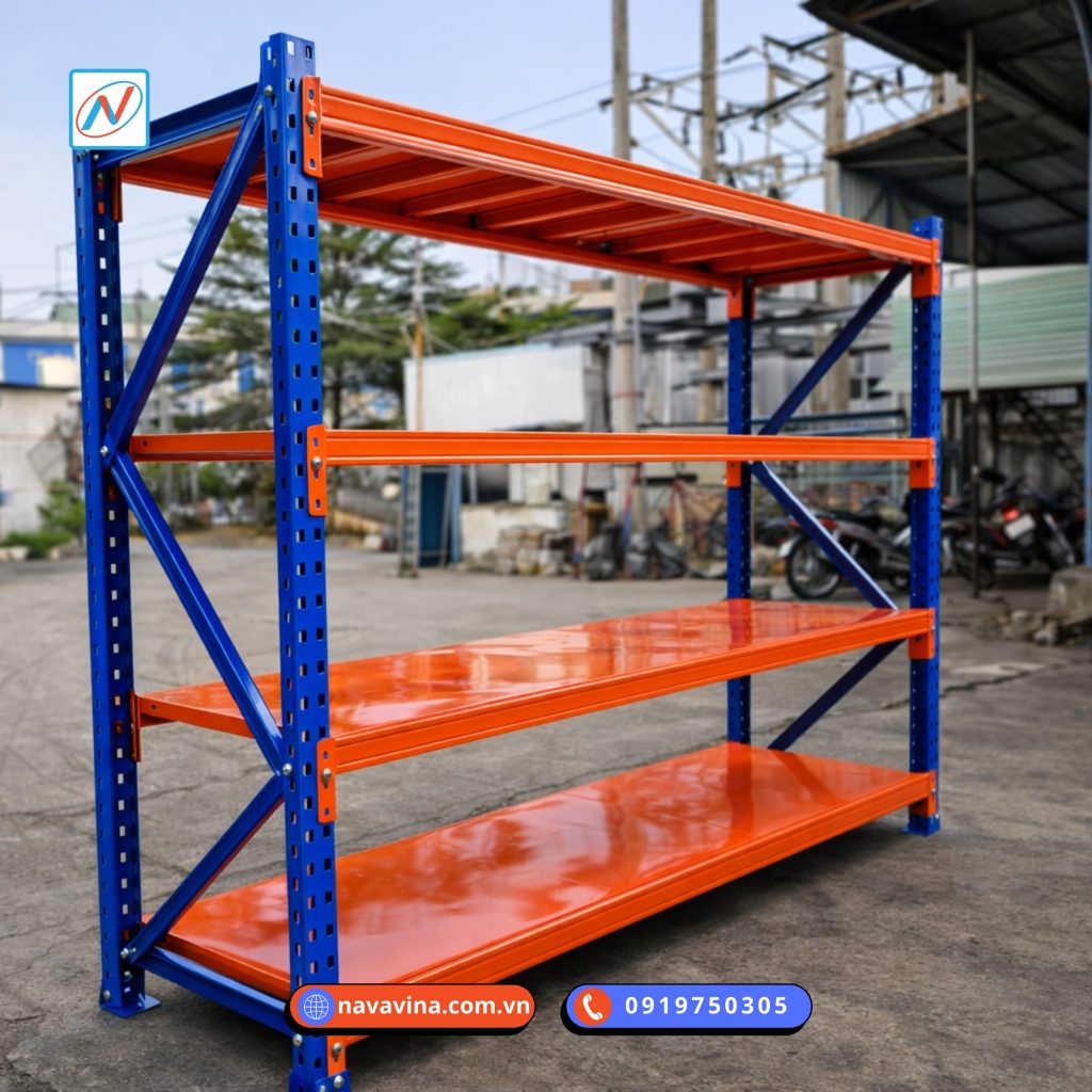 Hình minh họa kích thước kệ kho phổ biến hiện nay gồm kệ V lỗ, kệ trung tải và kệ selective theo chiều cao, chiều sâu và tải trọng.