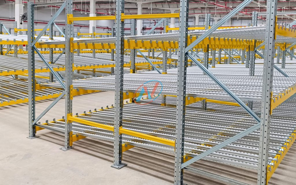 kệ carton flow rack Navavina chuẩn FIFO